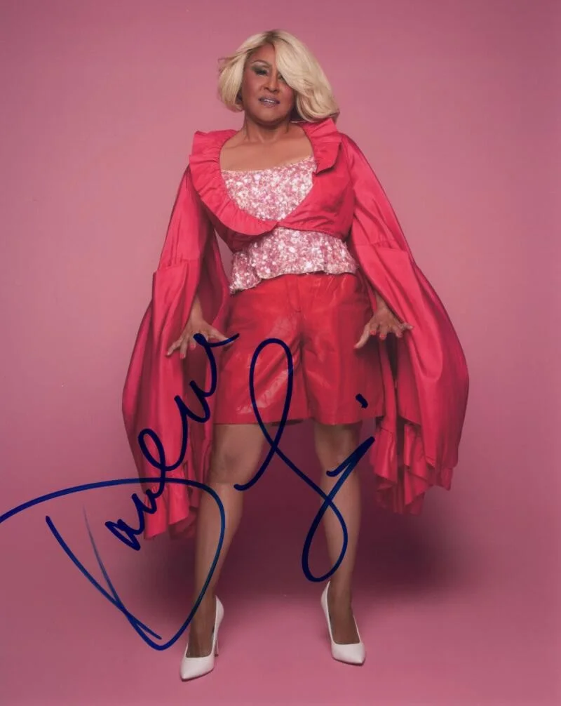 Darlene Love — Darlene Love Signed Autograph 8x10 Photo - The Blossoms & The Crystals Legend