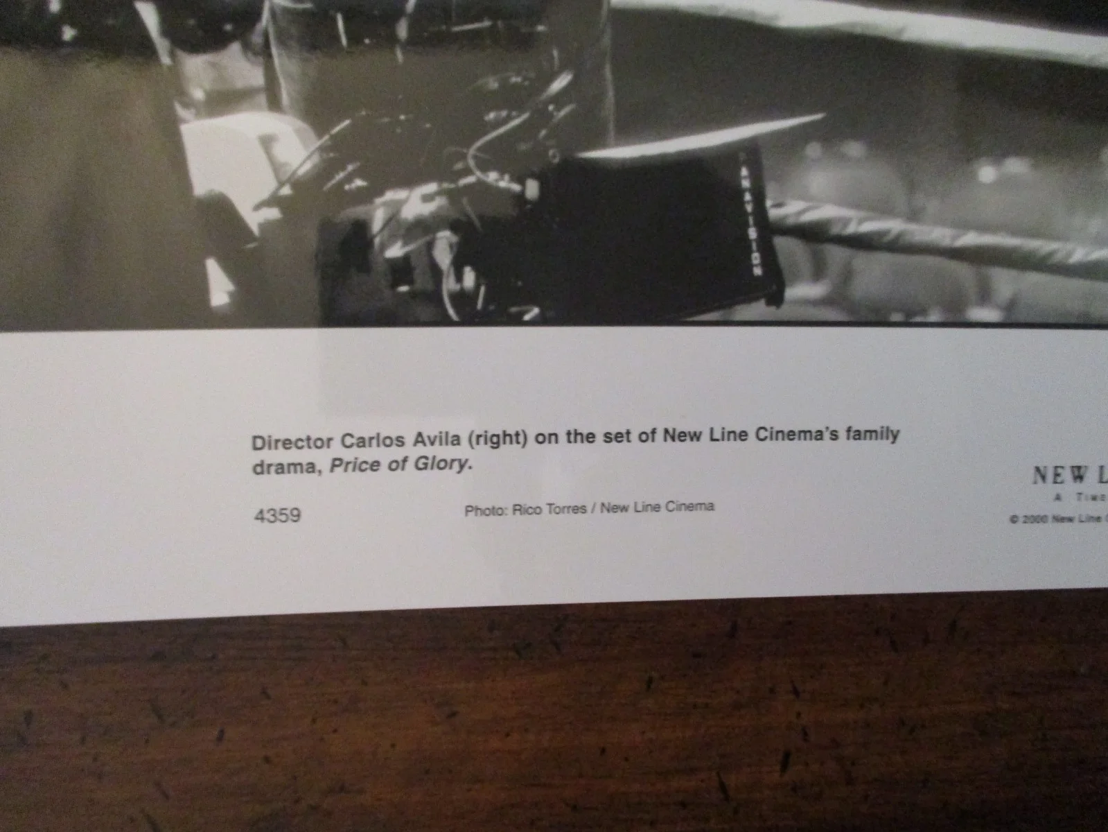 Carlos Avila ("PRICE OF GLORY") 2000 10 x 8 Glossy Black and White Press Photo, изображение 2