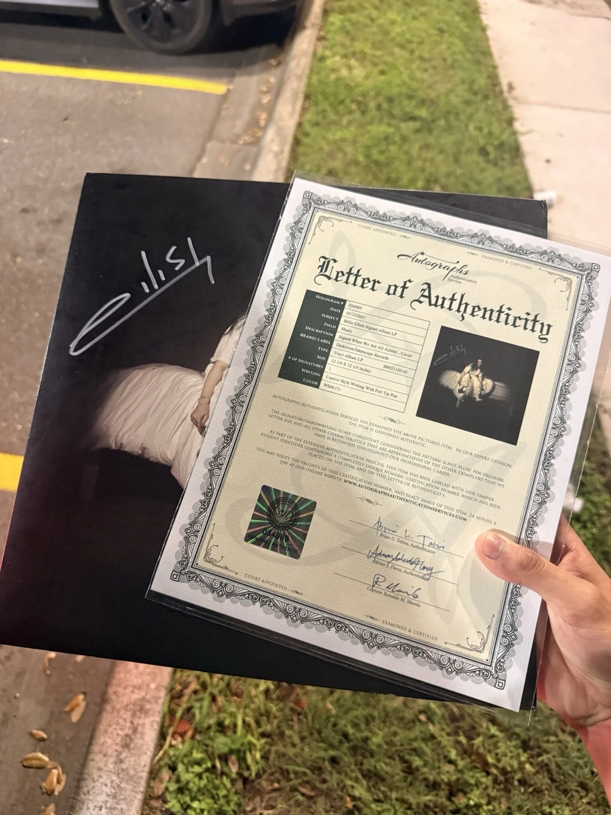 Billie Eilish Signed & Authenticated Vinyl LP WWAFAWDWG?, изображение 3