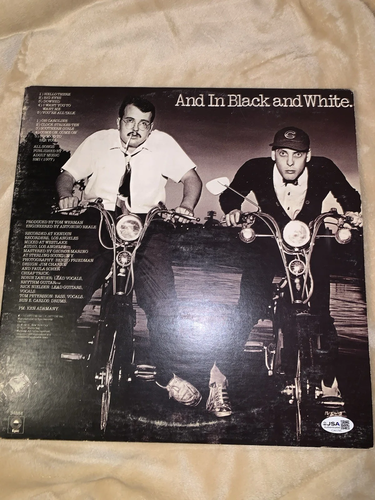 CHEAP TRICK FULL BAND SIGNED VINYL RECORD AUTOGRAPHED ROBIN ZANDER NIELSEN COA, изображение 3