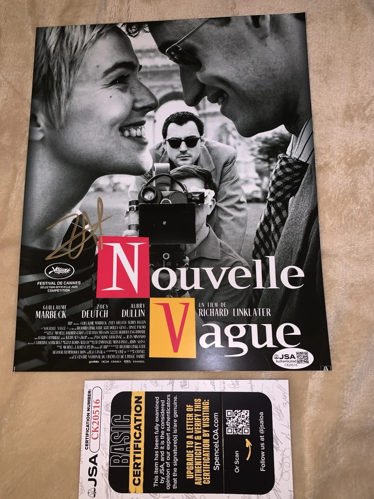 Zoey Deutch — Zoey Deutch Signed Autographed 8x10 Photo JSA COA! Nouvelle Vague
