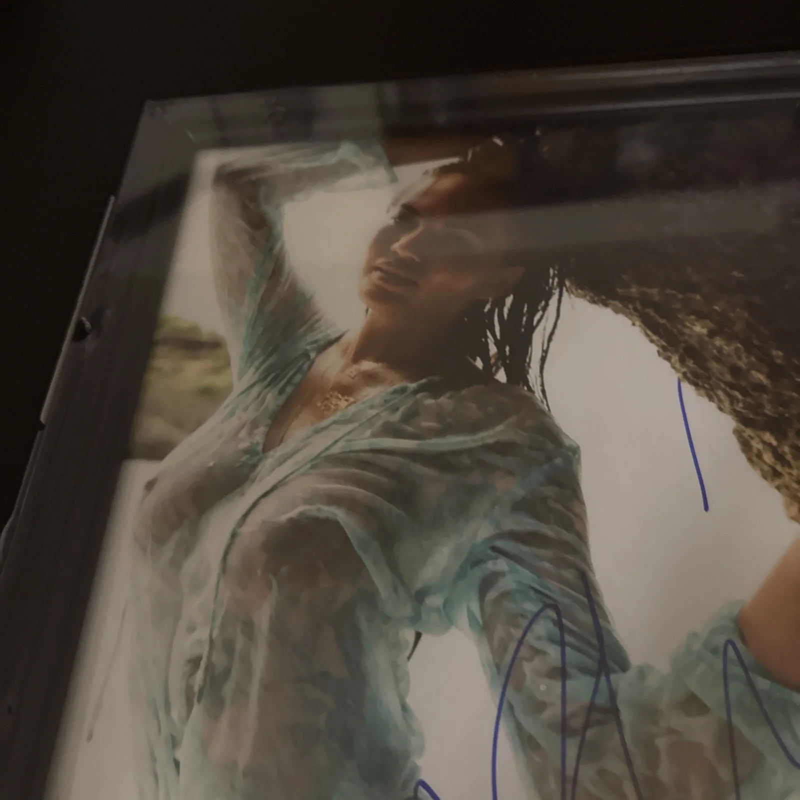 Chrissy Teigen (Sexy) 11x14 Autographed Photo W Beckett Certification V81294, изображение 2