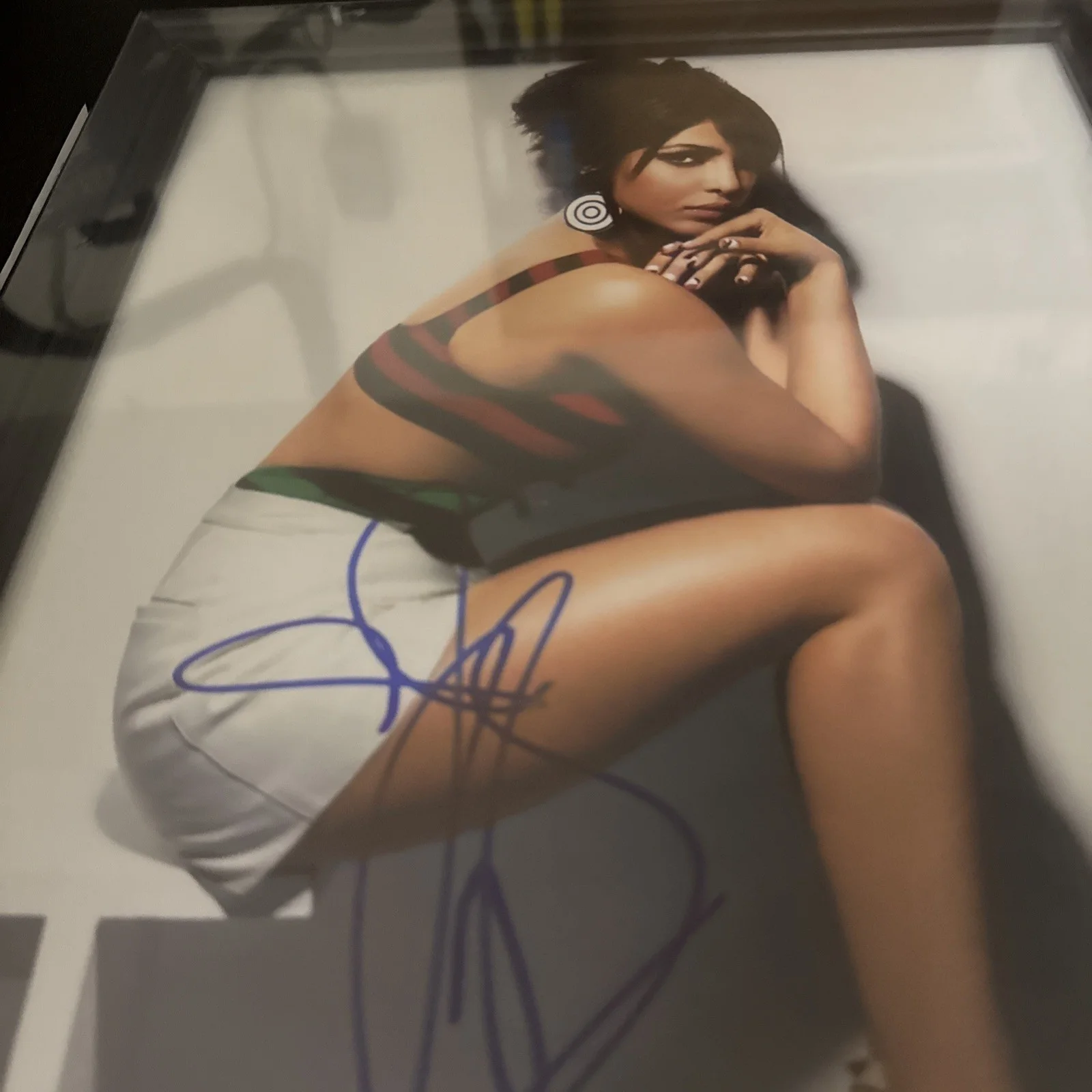 Priyanka Chopra Jonas 11x14 Autographed Photo W Beckett Certification T88713, image 2