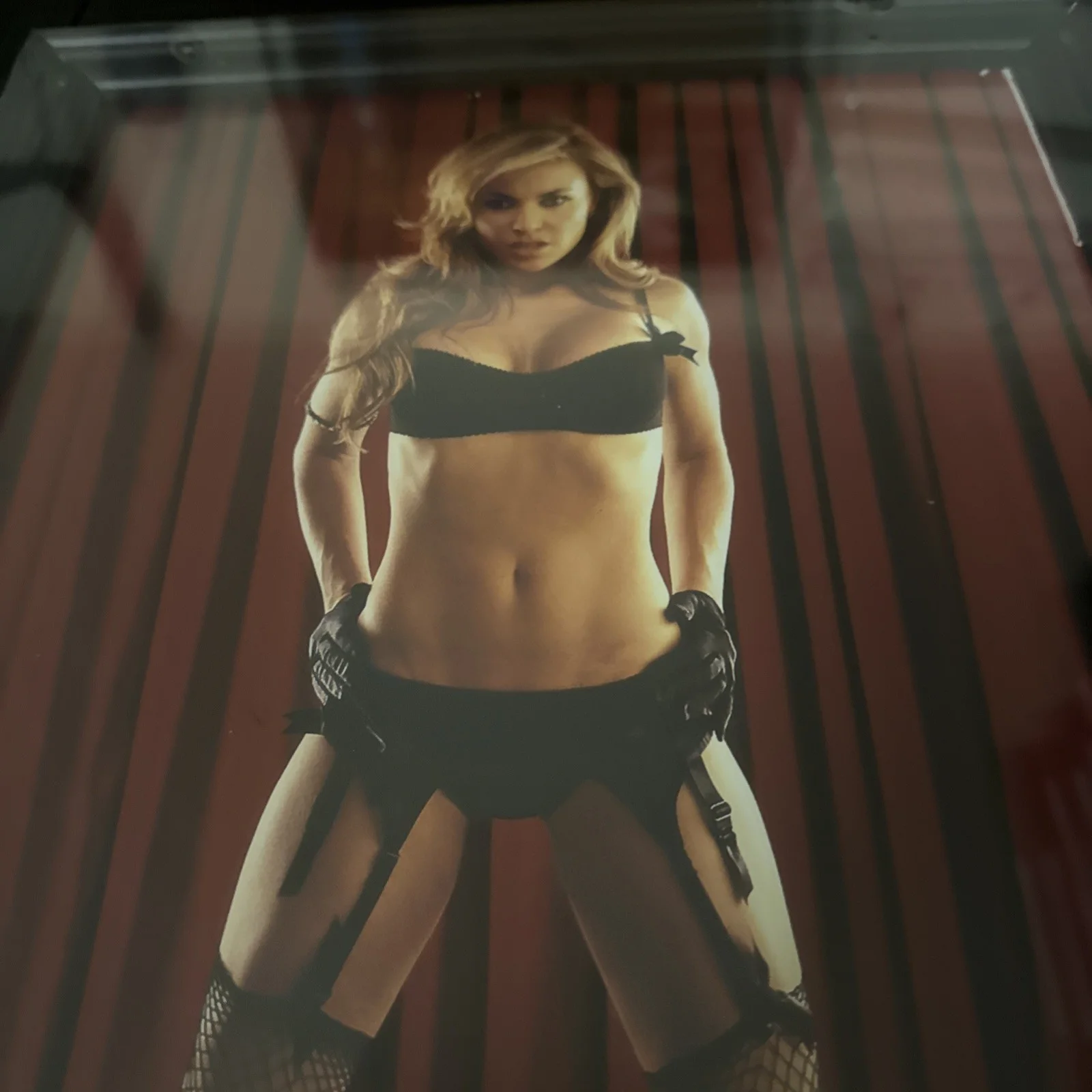 Carmen Electra (Black Lingerie) 11x14 Autographed Photo Beckett Cert BM32182, изображение 2