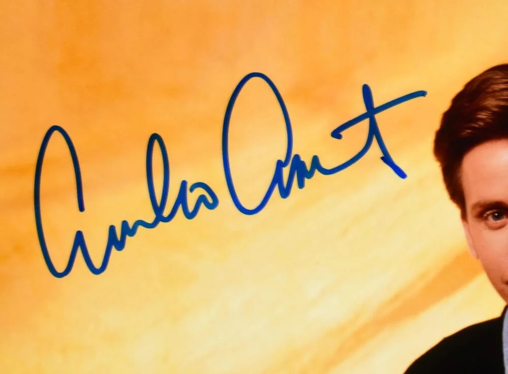 Emilio Estevez — Emilio Estevez Autographed Mighty Ducks 11x14 Coach Bombay Photo -Beckett W Holo, изображение 2