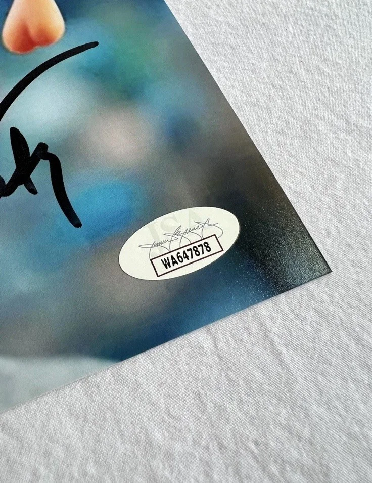 Bob Bergen — Bob Bergen 'Tweety' Space Jam 2 Signed Autographed 8x10 Photo JSA COA, изображение 2