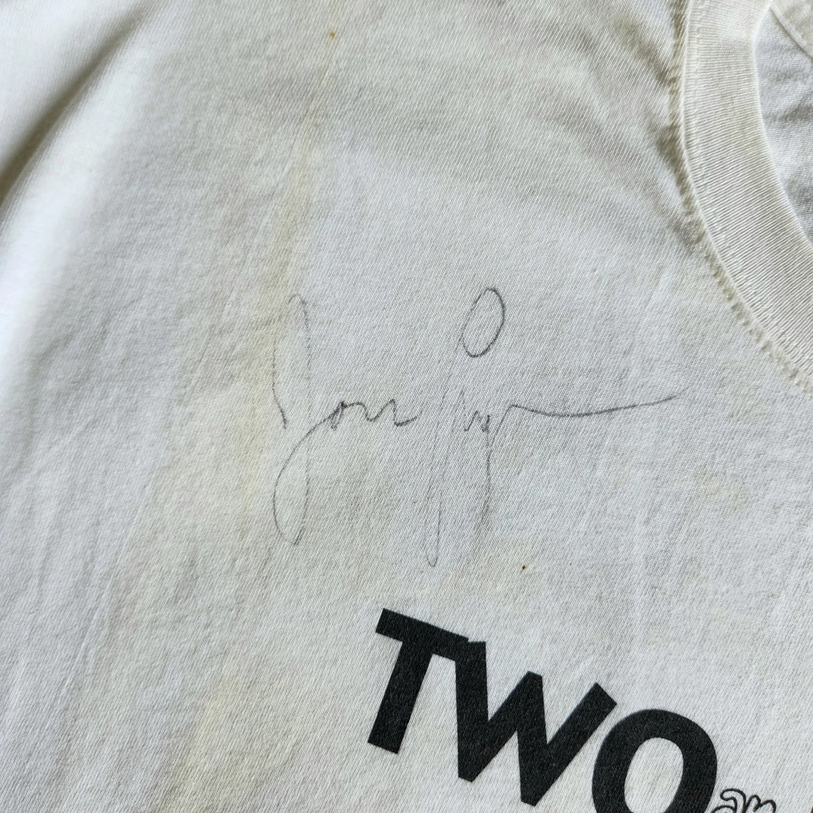 Ashton Kutcher, Jon Cryer, Angus T. Jones, Graham Patrick Martin — Two and a Half Men 4x Hand Signed Cast Autographs Shirt Ashton Kutcher Jon Cryer, изображение 3