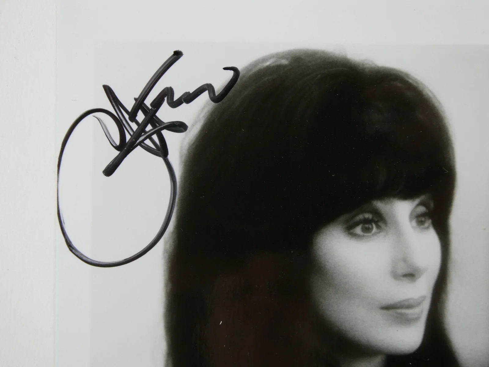 Cher — Winona Ryder Cher Christina Ricci Signed 8x10 Photo Autographed Mermaids JSA LOA, изображение 3