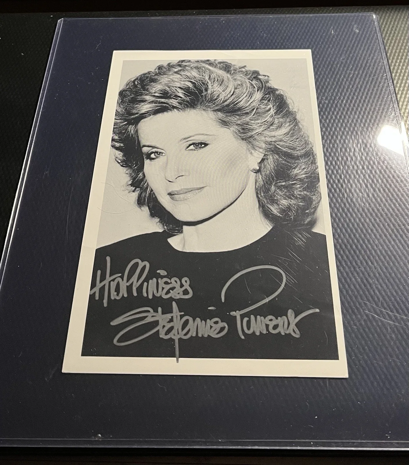 Stepfanie Powers Actress Signed 5x8 B & W Photograph w/ COA & Top Loader, image 2