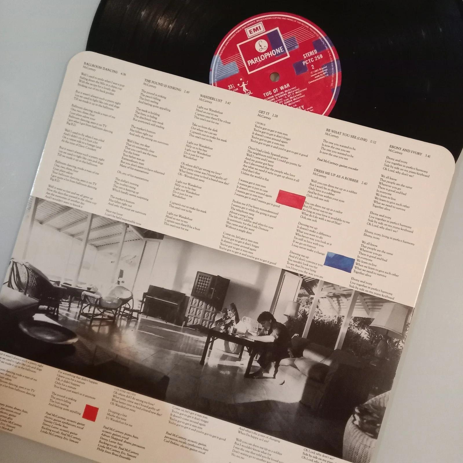 Paul McCartney Autographed Tug Of War 1st press 1982 Vinyl Record with COA, image 3