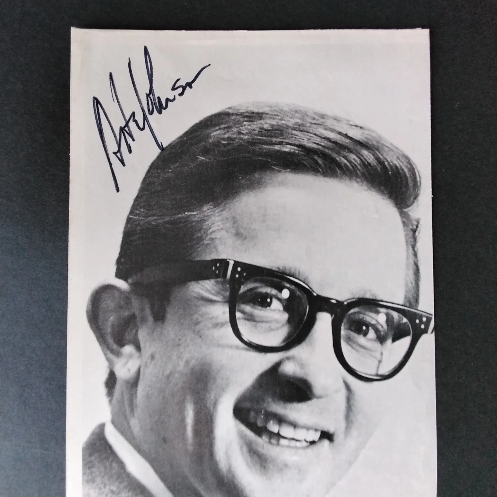 Arte Johnson SIGNED Book Photo TV Film Actor Laugh-In Cartoons Love at 1st Bite, изображение 5