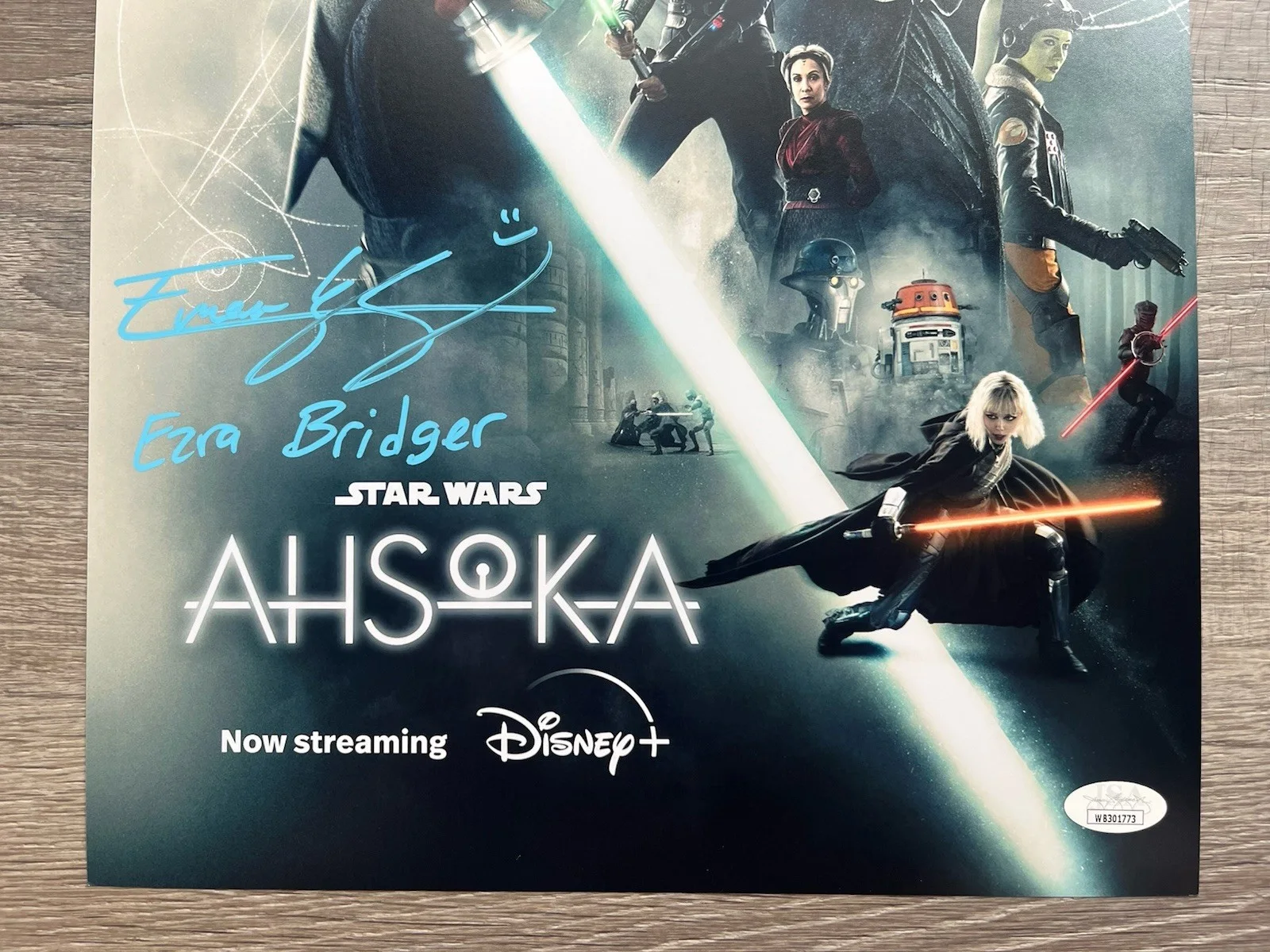 Eman Esfandi — Eman Esfandi Signed AHSOKA 11x17 Photo JSA COA Ezra Bridger Star Wars, изображение 3