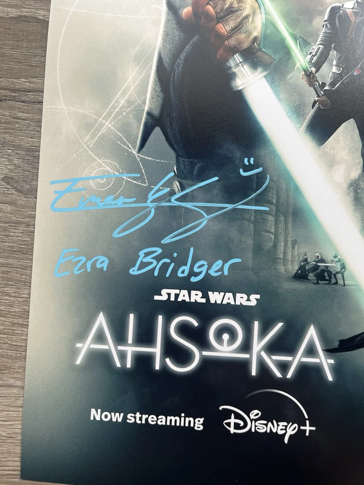 Eman Esfandi — Eman Esfandi Signed AHSOKA 11x17 Photo JSA COA Ezra Bridger Star Wars, изображение 4
