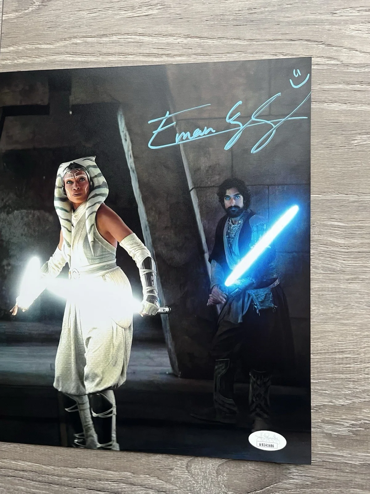 Eman Esfandi — Eman Esfandi Signed Ezra Bridger 11x14 Photo JSA COA AHSOKA Star Wars, изображение 3