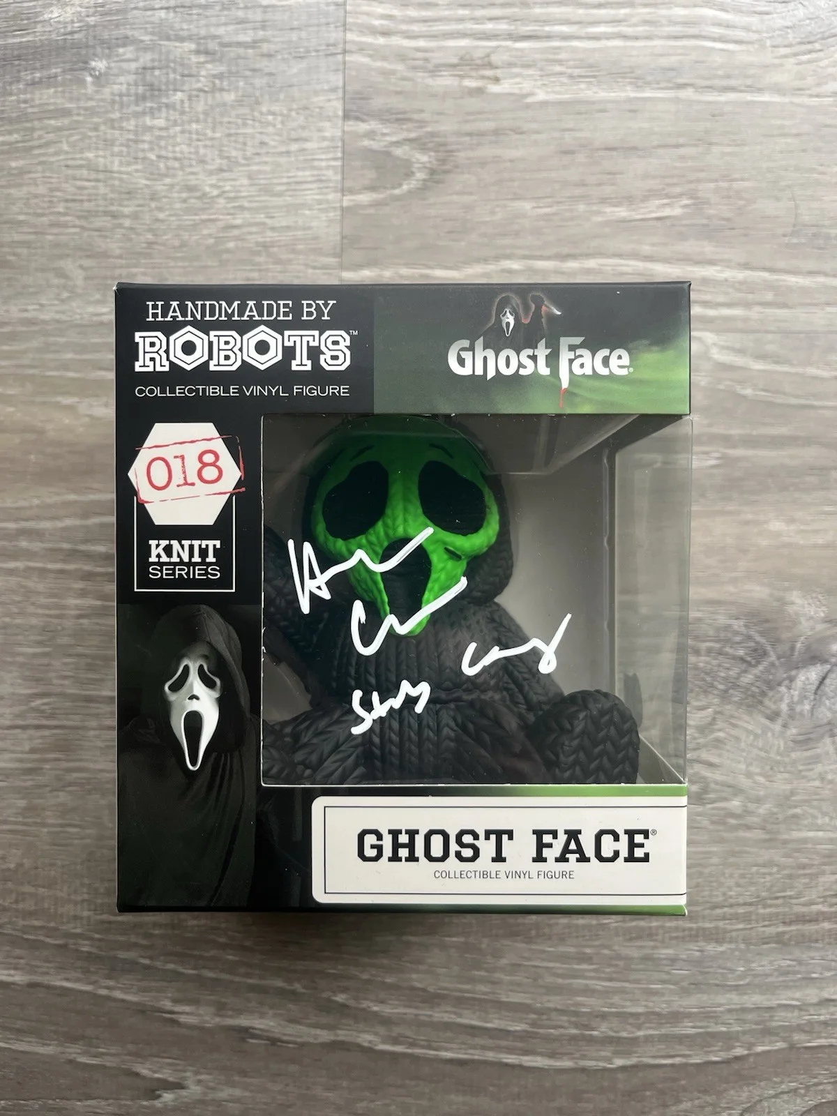 Heather Graham — Heather Graham Signed Handmade by Robots Green Ghostface Figure Scream Beckett, изображение 2
