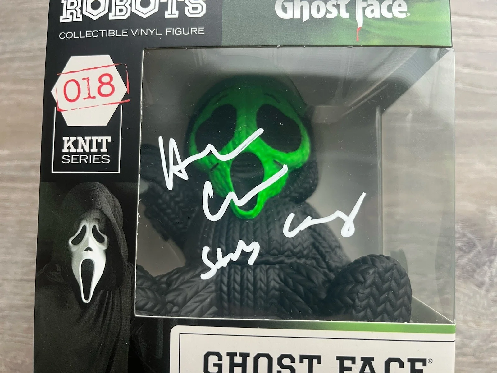 Heather Graham — Heather Graham Signed Handmade by Robots Green Ghostface Figure Scream Beckett, изображение 3