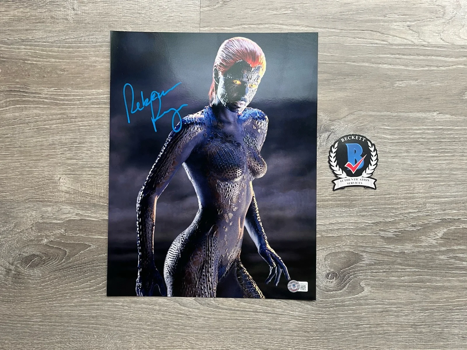 Rebecca Romijn — Rebecca Romijn Signed Mystique Metallic 11x14 Photo Beckett COA X-Men Marvel