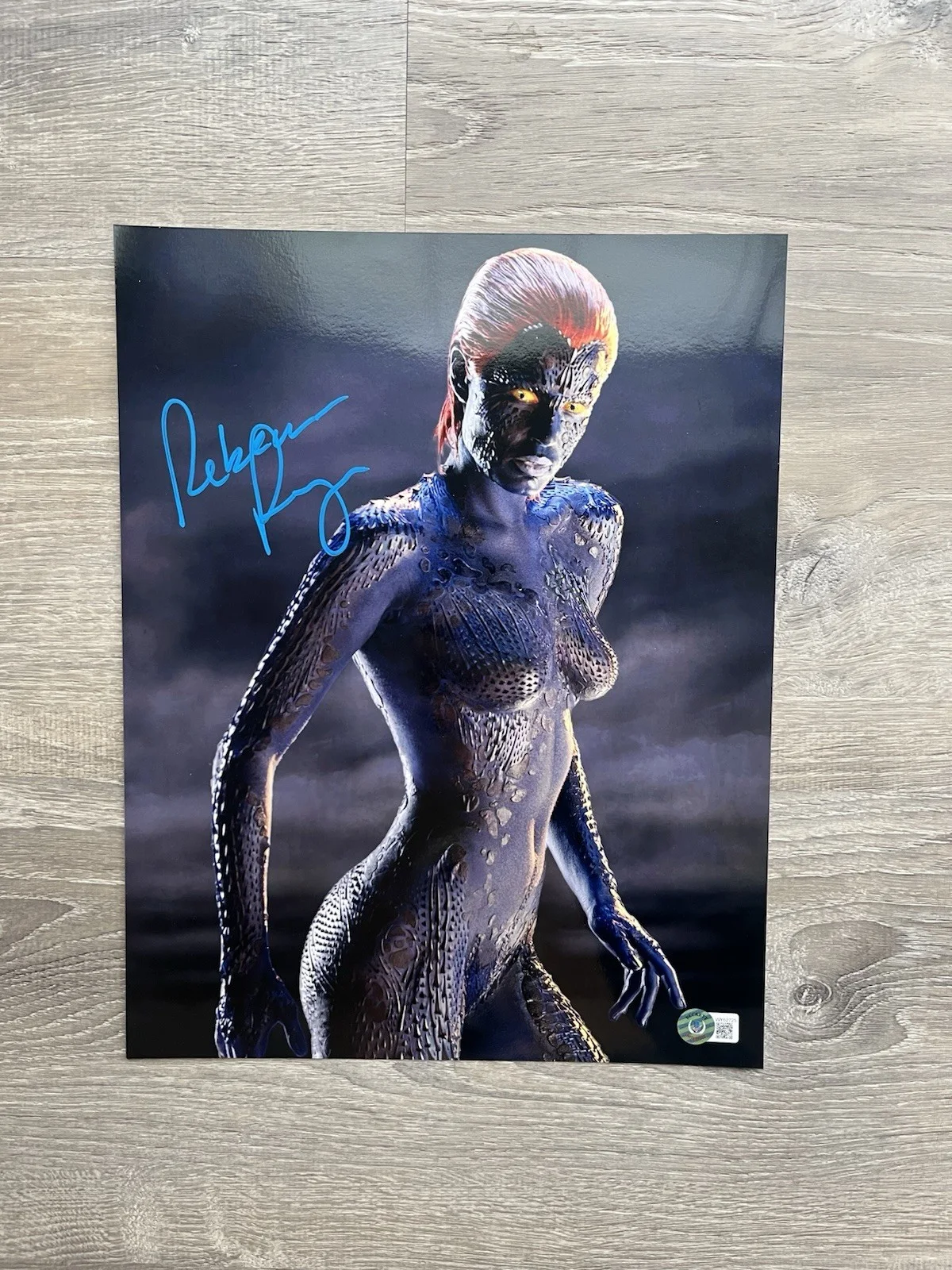 Rebecca Romijn — Rebecca Romijn Signed Mystique Metallic 11x14 Photo Beckett COA X-Men Marvel, изображение 2