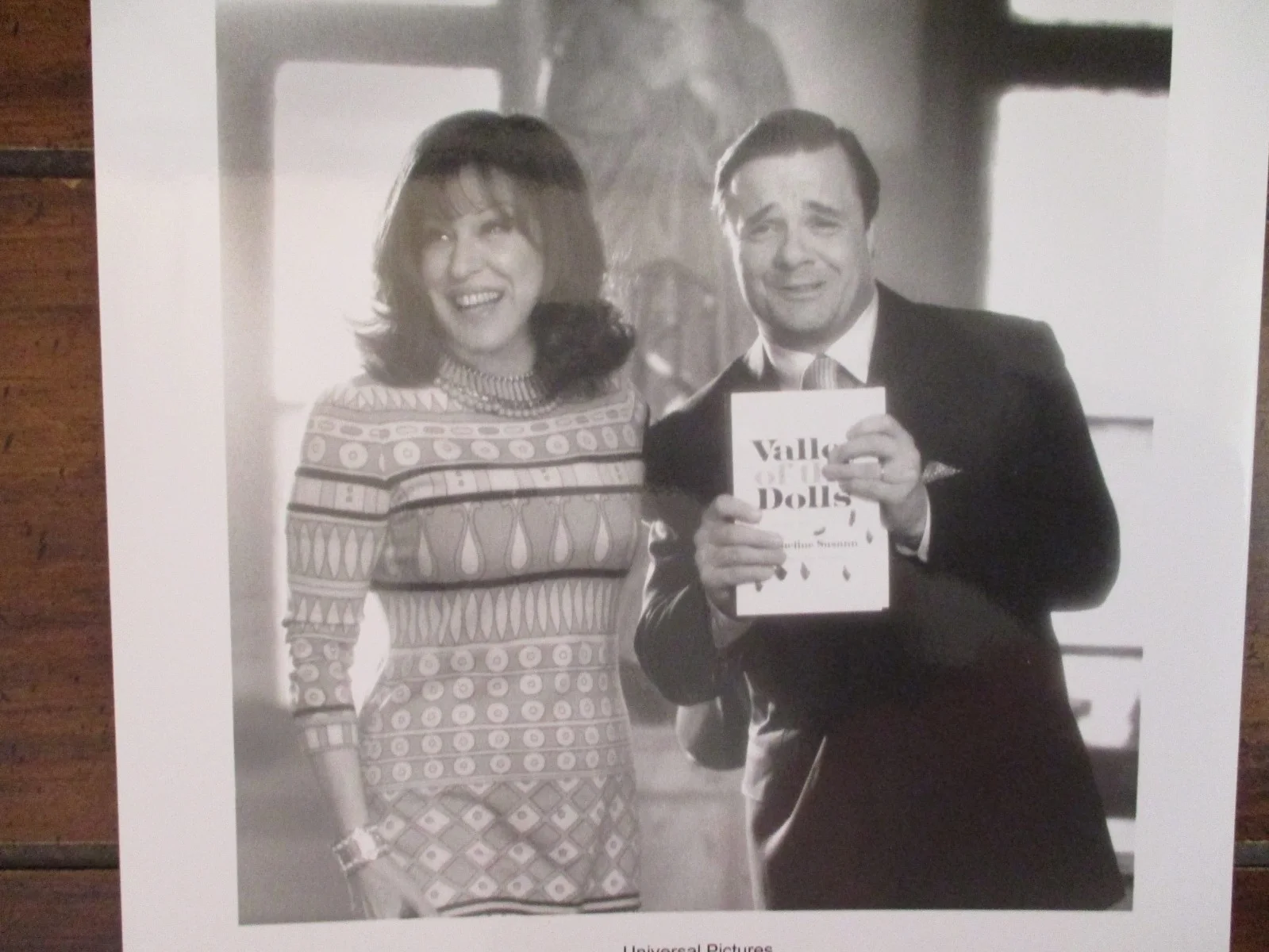 VALLEY OF THE DOLLS/Bette Midler/Jacqueline Susann(ISN'T SHE GREAT)2000 BW Photo, изображение 2
