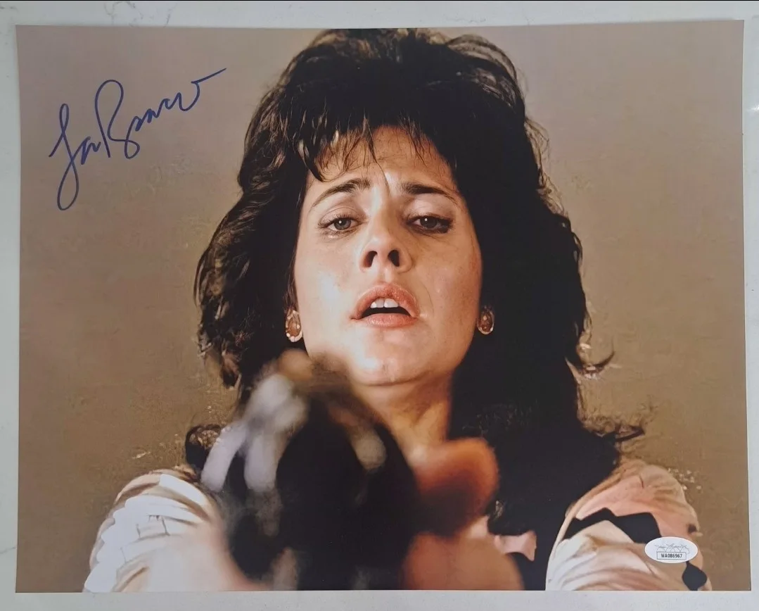*LORRAINE BRACCO as KAREN HILL* Signed/Autographed Rare 11x14 Goodfellas JSA COA, изображение 2