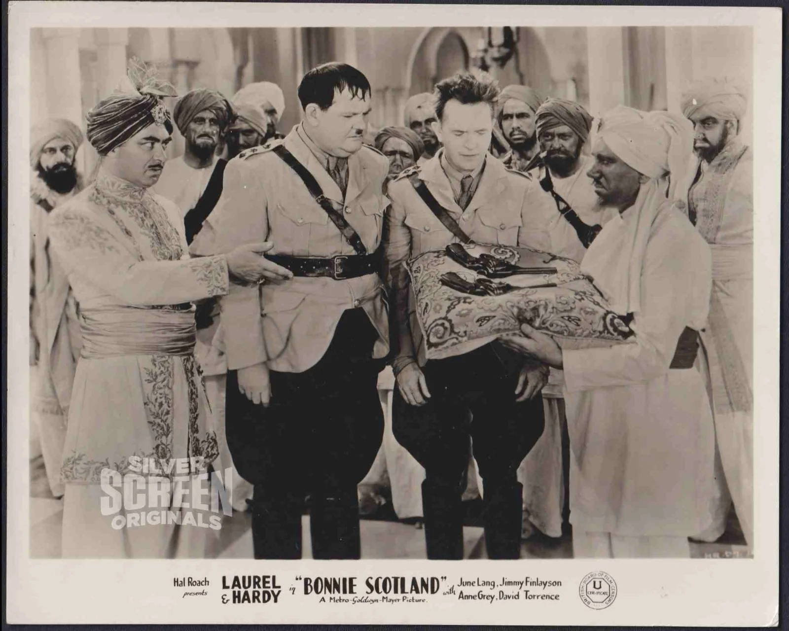 Bonnie Scotland 2x ORIGINAL UK FOH Lobby Cards Stan Laurel Oliver Hardy 1935, изображение 2