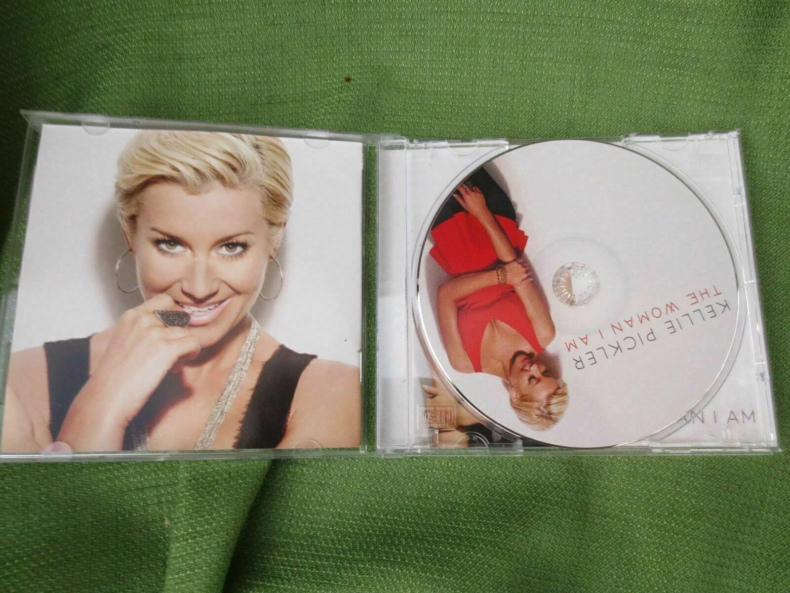 Kellie Pickler Signed Autograph CD The Woman I Am, изображение 3