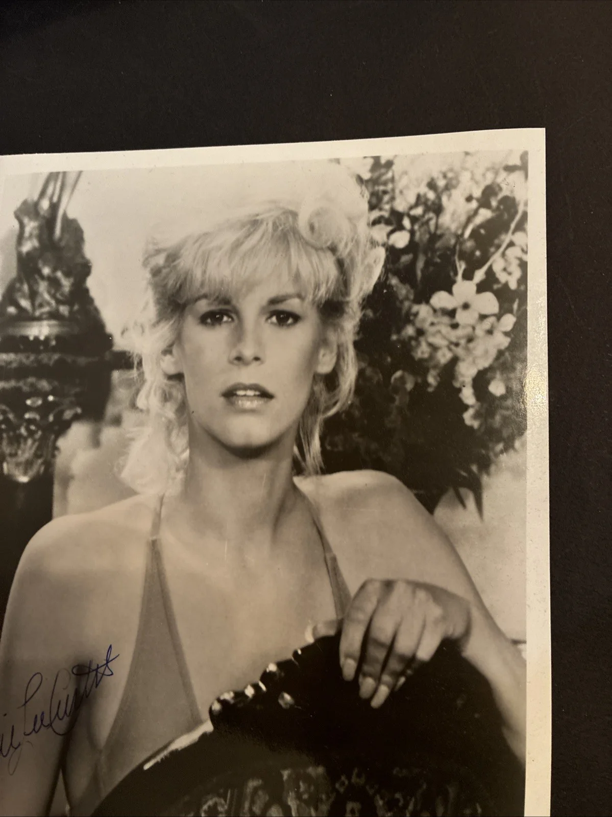 Jamie Lee Curtis 8x10" Black And White Glossy Photo, изображение 3
