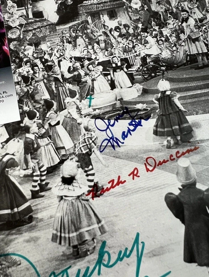 Mickey Carroll, Jerry Maren, Karl Slover, Ruth Duccini — Maren, Duccini, Slover & Carroll Signed Auto 14x11 Photo ‘Wizard of Oz’ JSA COA, изображение 5
