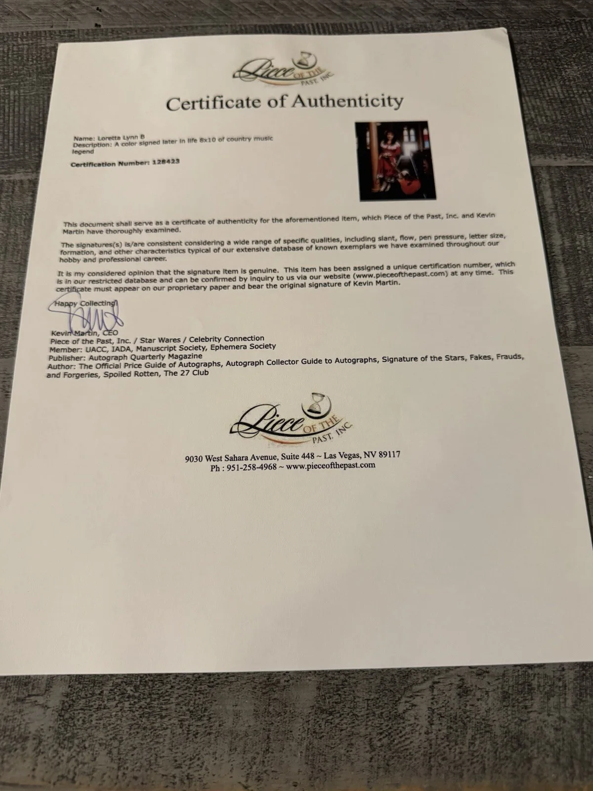 Loretta Lynn Signed 8x10 Autographed Photo With Dual COAs Coal Miners Daughter, изображение 3