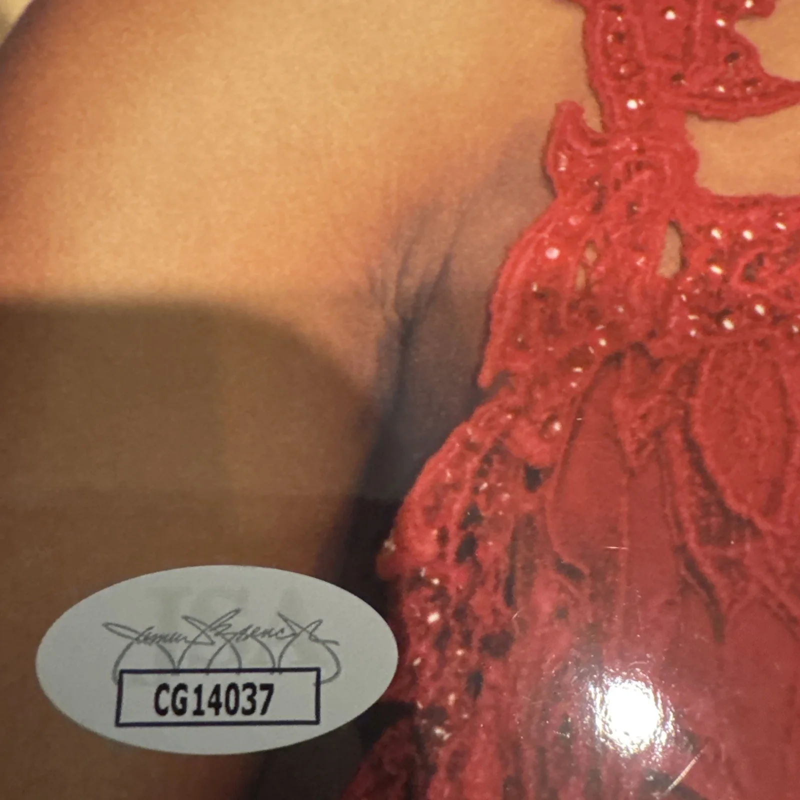 Toni Braxton signed 8x10 photo with JSA COA, image 2