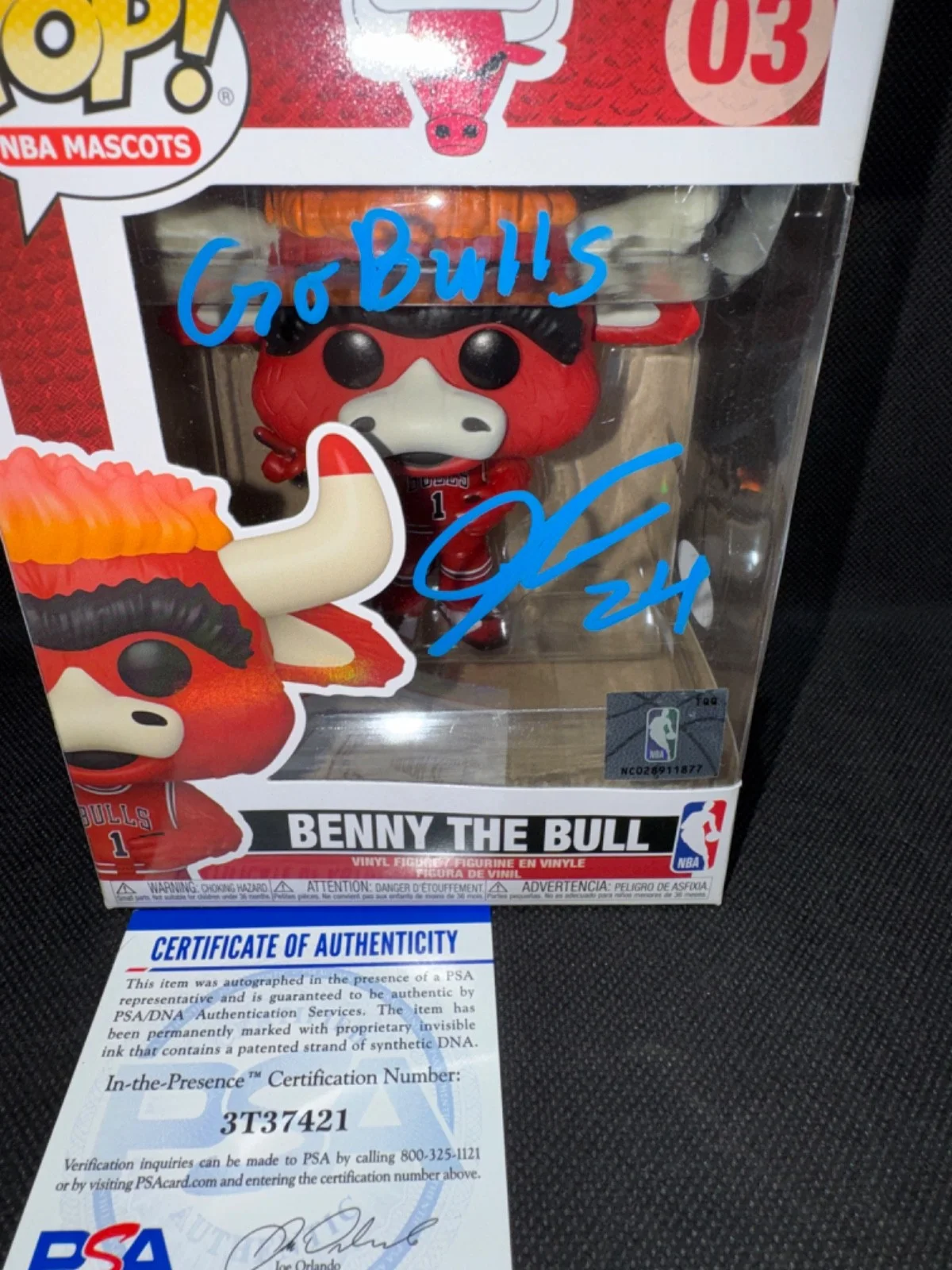 JAVONTE GREEN — JAVONTE GREEN signed auto BENNY THE BULL FUNKO POP FIGURE #03 w/ COA PSA 3T37421, изображение 2