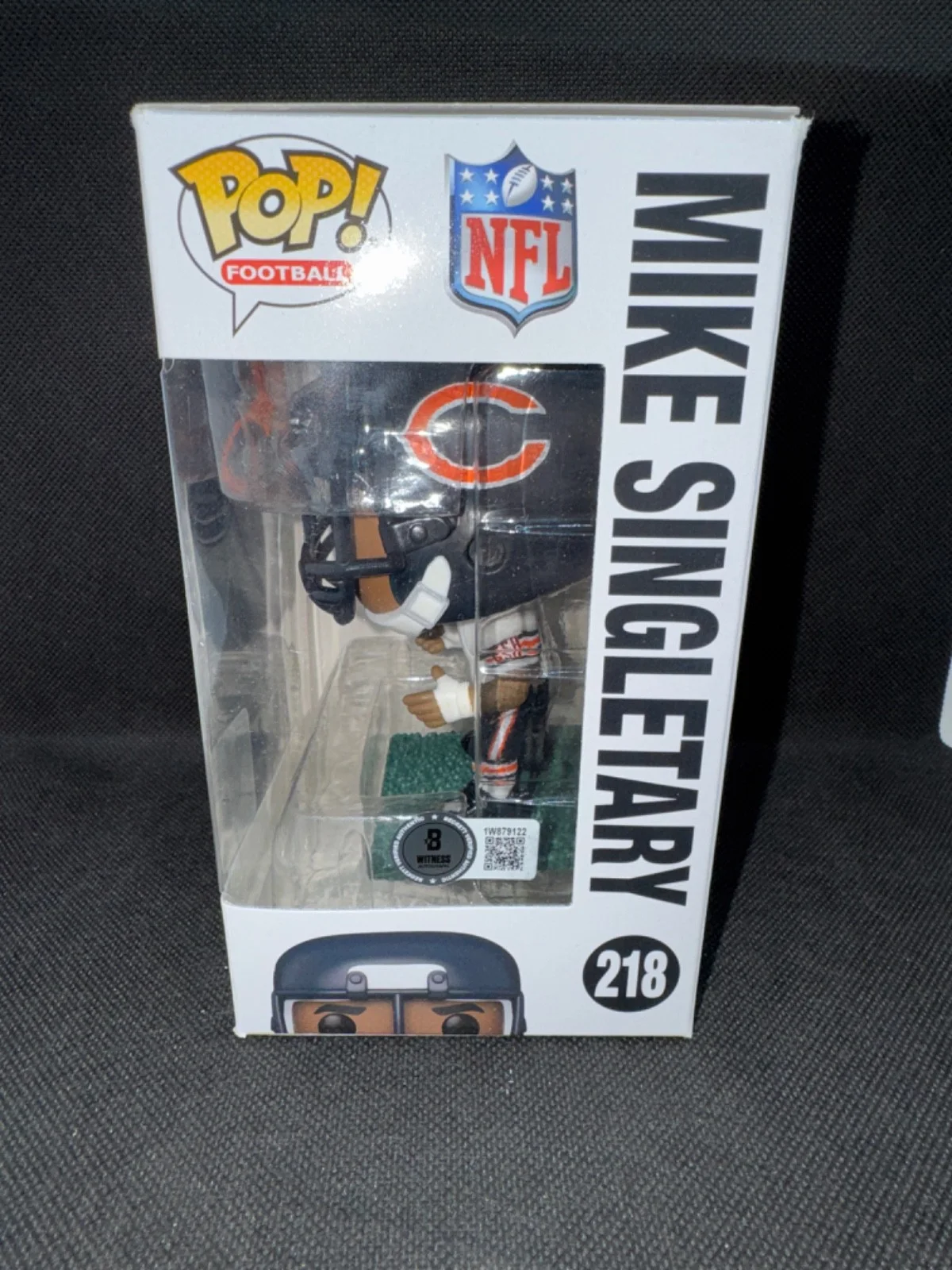 MIKE SINGLETARY — MIKE SINGLETARY signed auto CHICAGO BEAR FUNKO POP FIGURE #218 w/ COA BECKETT, изображение 3