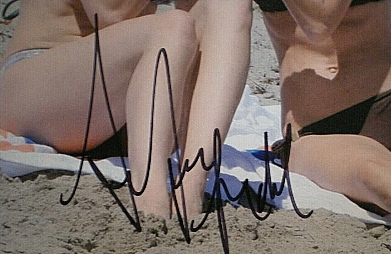 ANNALYNNE MCCORD — SIGNED ANNALYNNE MCORD YOUNG AND SEXY BIKINI PHOTO "EXCISION", изображение 5
