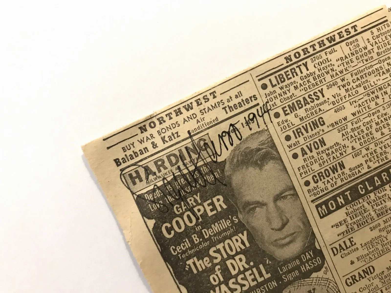 SIGNE HASSO — SIGNE HASSO SIGNED NEWSPAPER CLIPPING-VINTAGE--AT THEATER- FILM, изображение 2