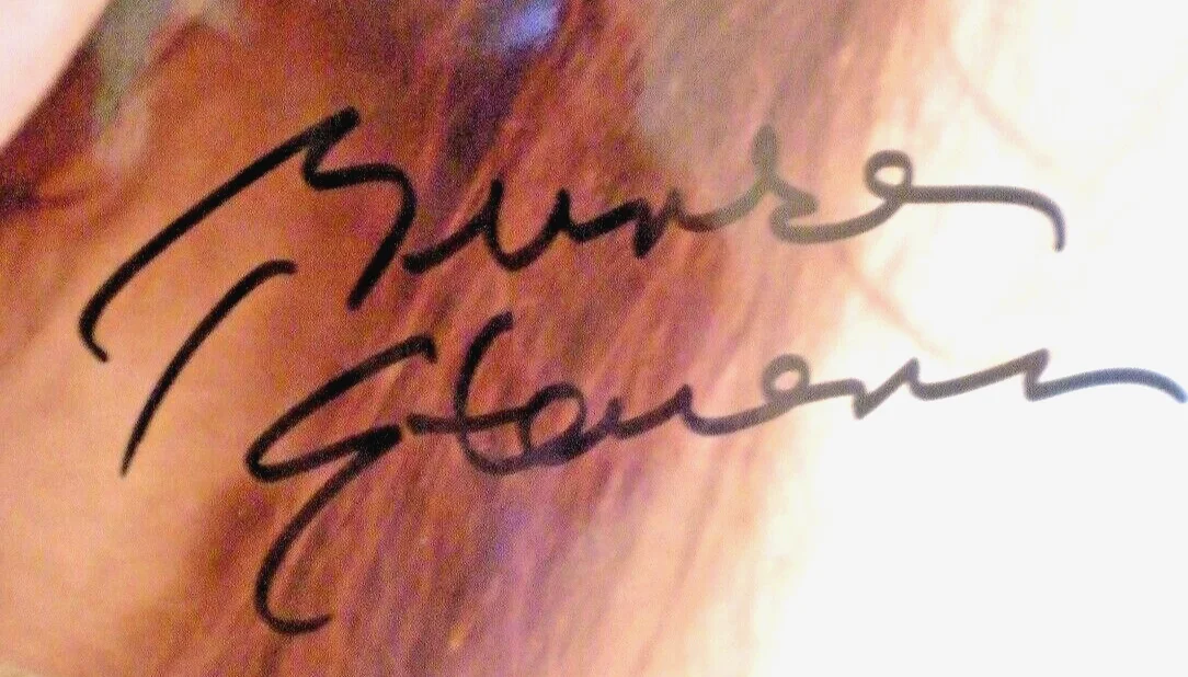 BRINKE STEVENS — HAND SIGNED WICKED LOOK & SEXY PHOTO BRINKE STEVENS - SCREAM QUEEN SEXY, изображение 2
