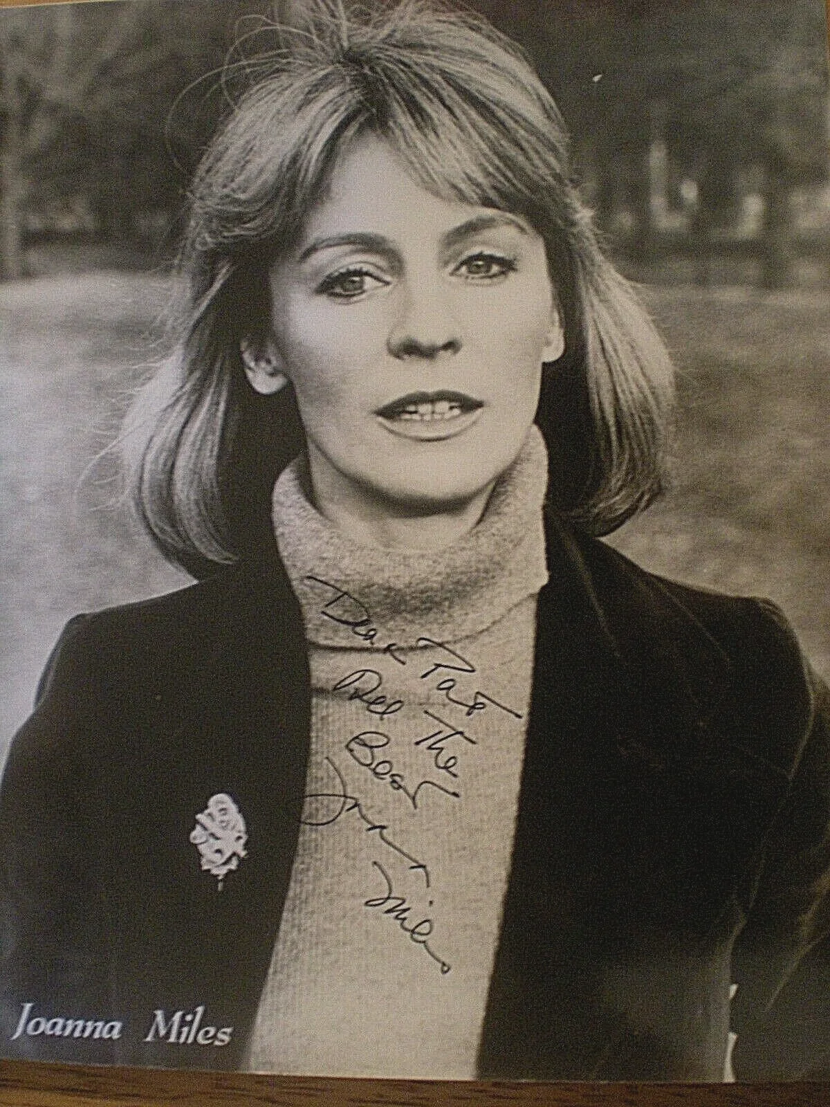 JOANNA MILES — HAND SIGNED BEAUTIFUL PHOTO JOANNA MILES PLAYED 'SAREK'S' WIFE IN "STAR TREK"