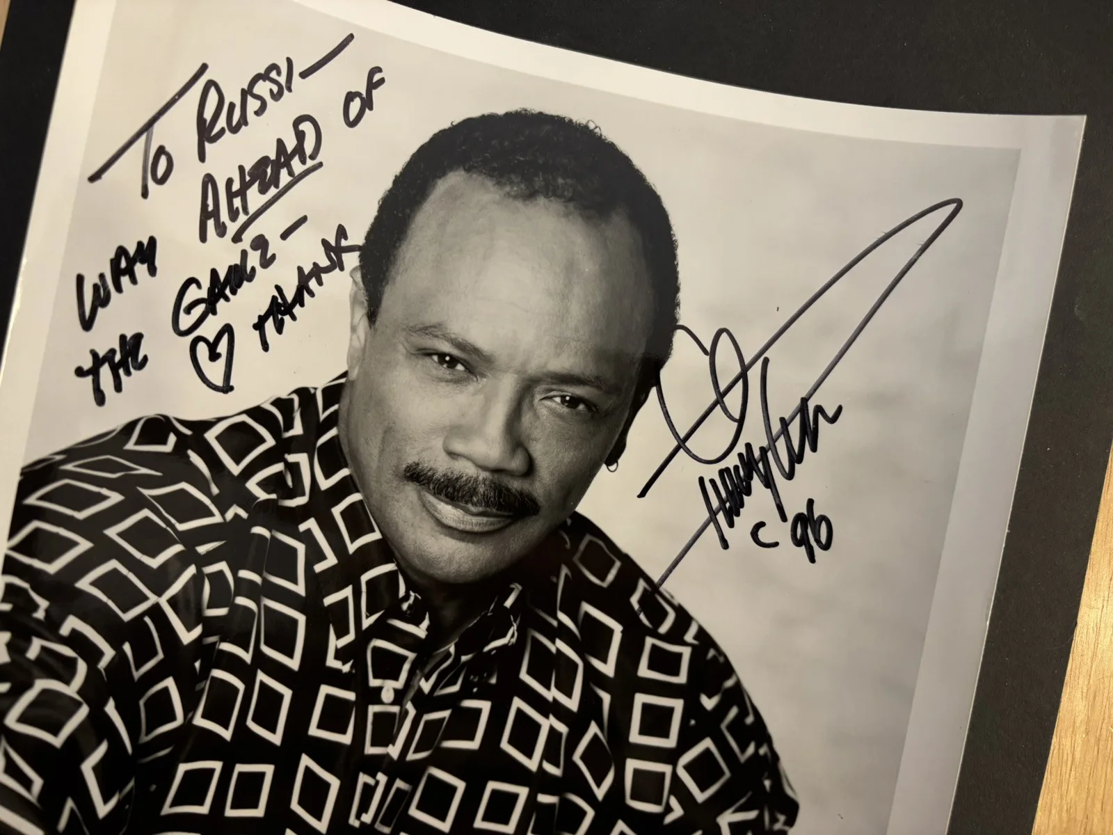 QUINCY JONES SIGNED PHOTO 'GENIUS' GRAMMY AWARD WINNER ICON 'THRILLER' COA, изображение 2
