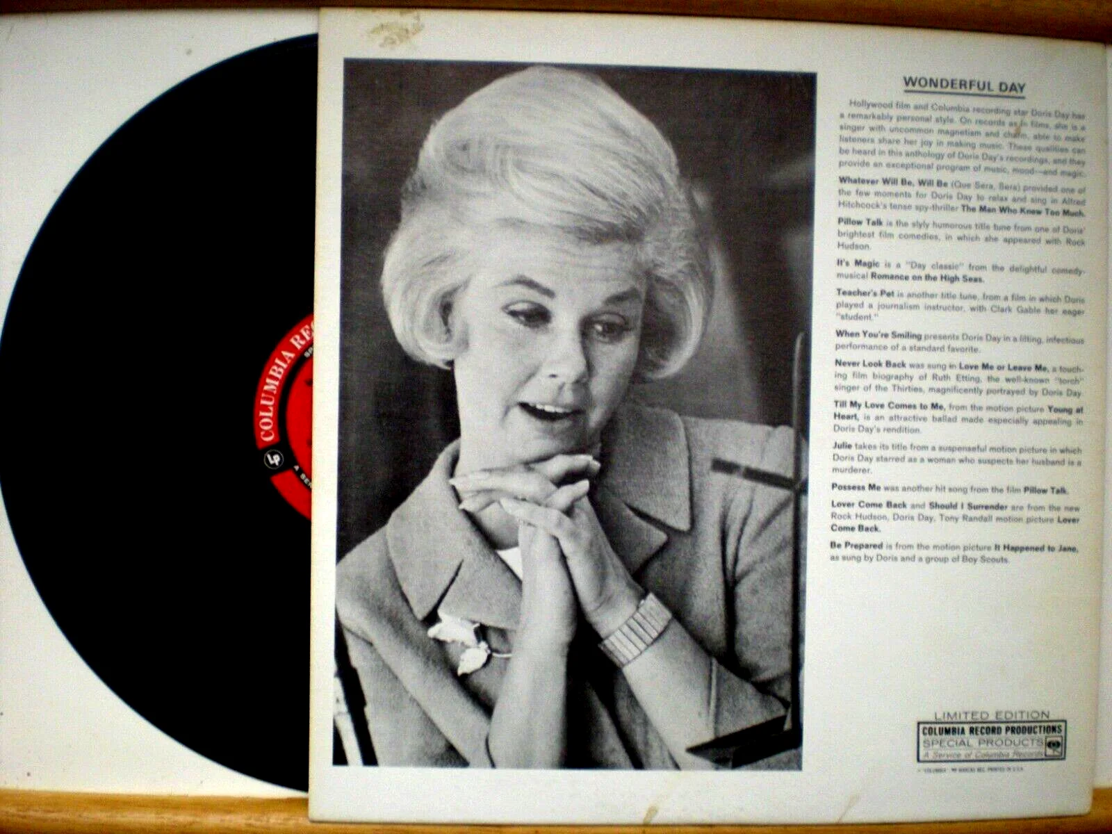 DORIS DAY SIGNED ALBUM LEGENDARY SINGER "WONDERFUL DORIS DAY" CERT TODD MUELLER, image 3