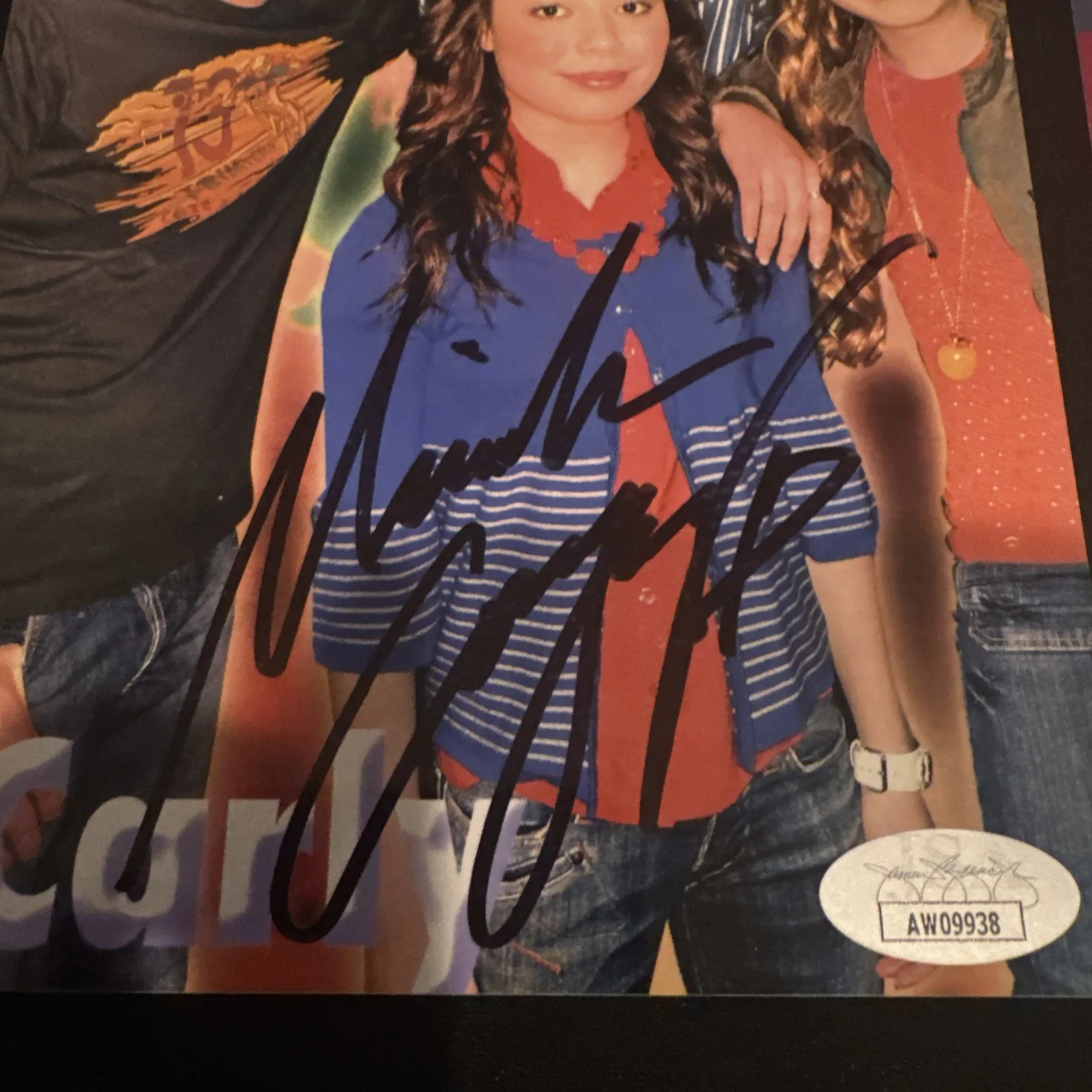 Miranda Cosgrove — Icarly Cast Signed Miranda Cosgrove Autograph JSA COA, image 2