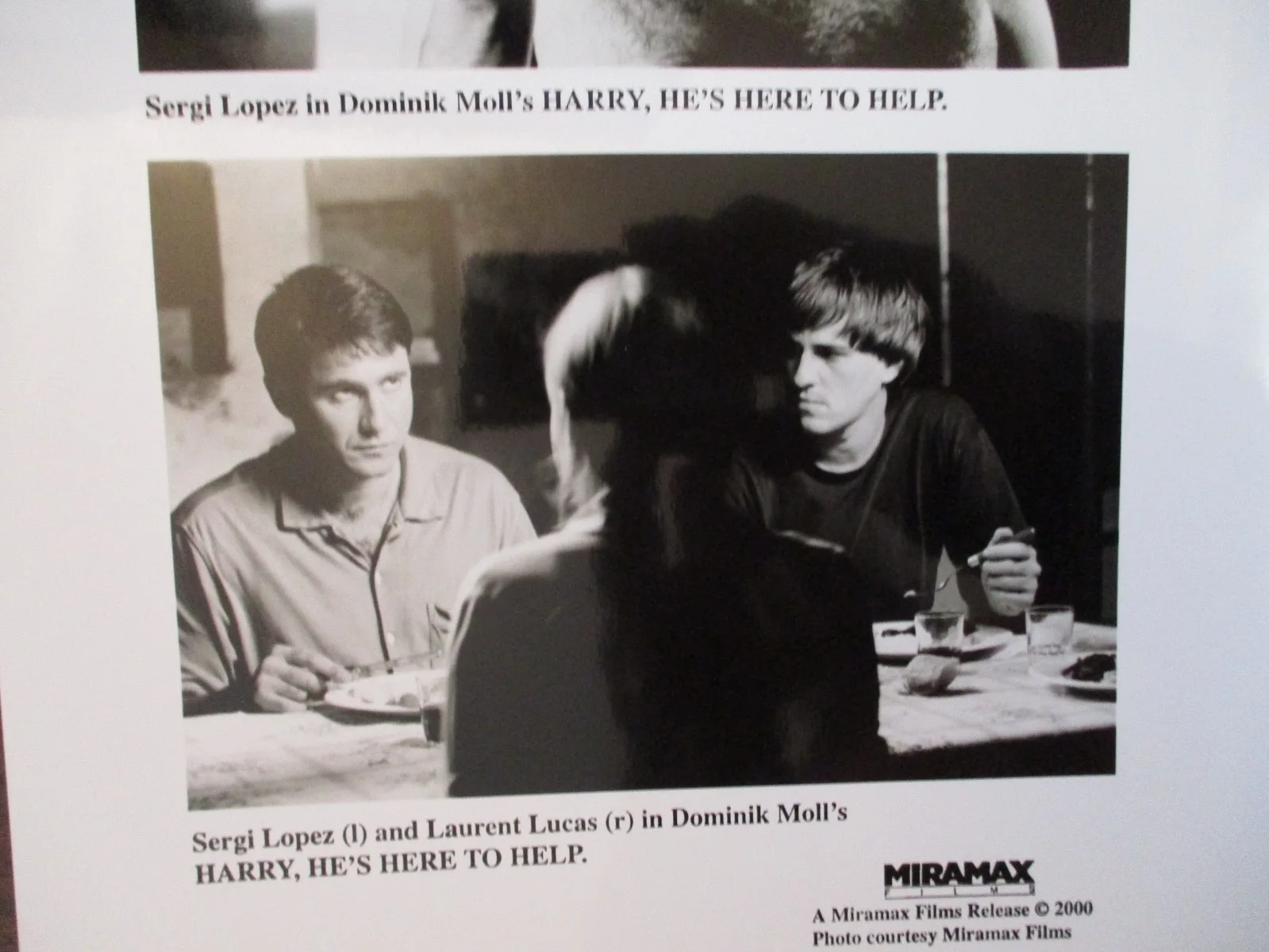 Laurent Lucas/Sergi Lopez(HARRY, HE'S HERE TO HELP)2000 8 x 10 B & W Press Photo, изображение 2