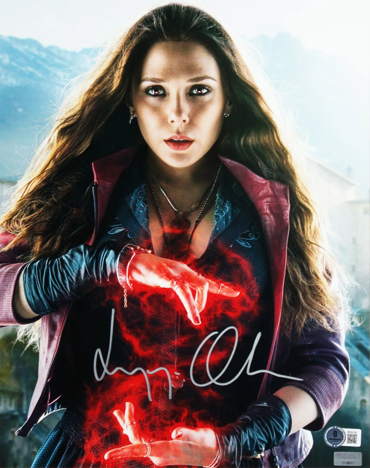 Elizabeth Olsen — Elizabeth Olsen The Scarlet Witch Authentic Signed 11x14 Framed Photo BAS, image 2
