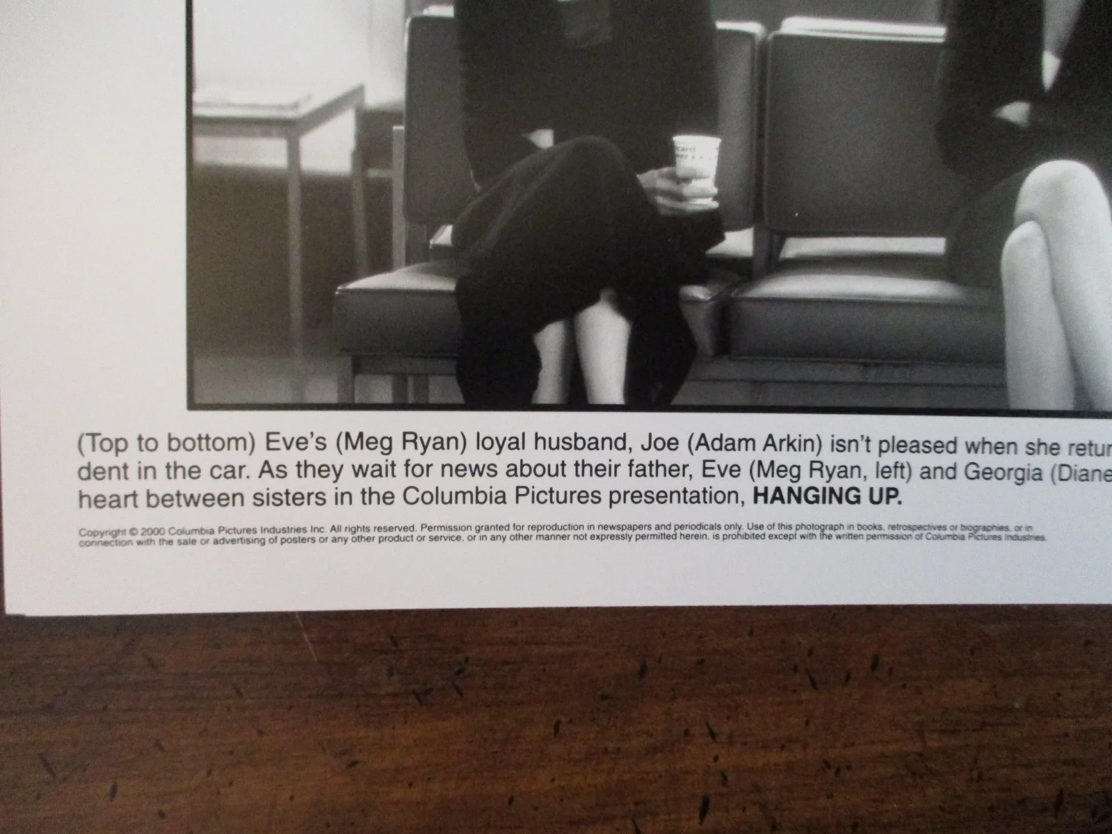 Diane Keaton/Meg Ryan/Adam Arkin(HANGING UP)2000 8 x 10 Black/White Press Photo, изображение 3