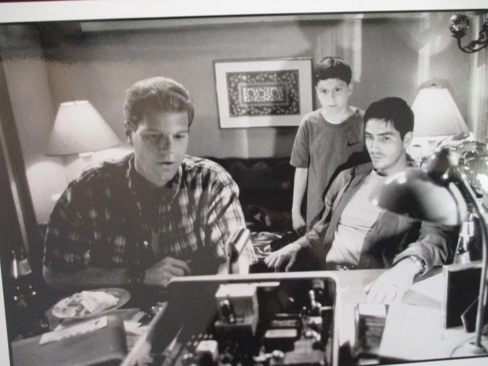 Noah Emmerich/Michael Cera/James Caviezel(FREQUENCY)2000 10 x 8 B &W Press Photo, image 2