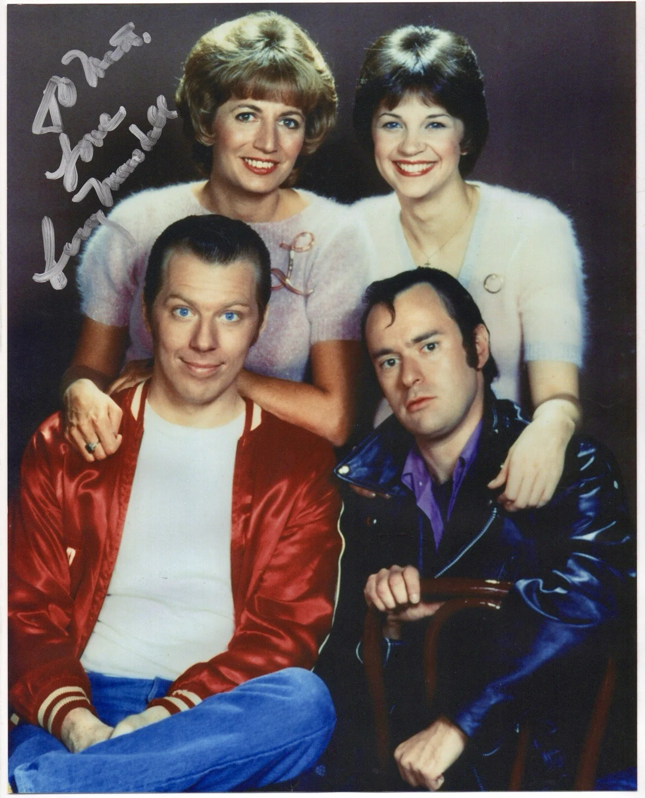 Penny Marshall — RARE PENNY MARSHALL SIGNED LAVERNE & SHIRLEY 8X10 Color PHOTO W/COA