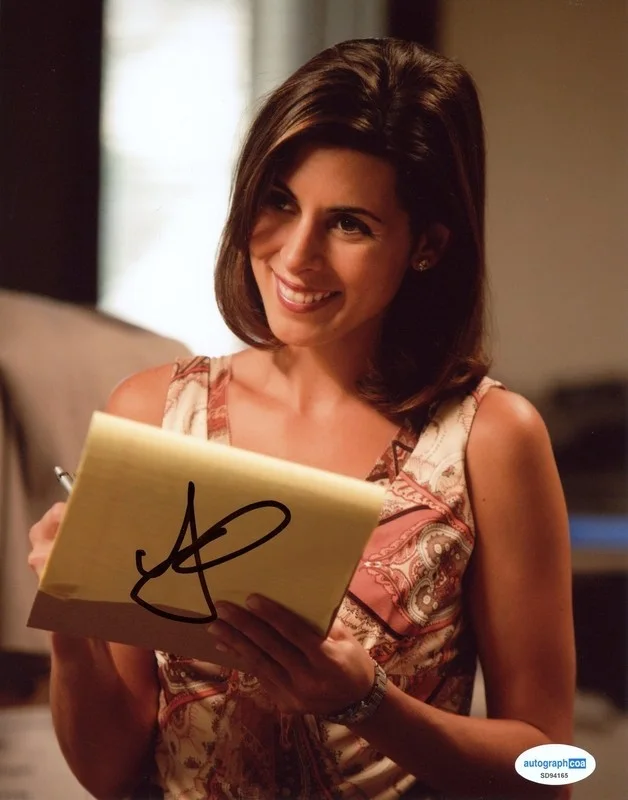 Jamie-Lynn Sigler — *MEADOW SOPRANO GOERGEOUS SMILE* Jamie-Lynn Sigler Signed 8x10 Autograph ACOA