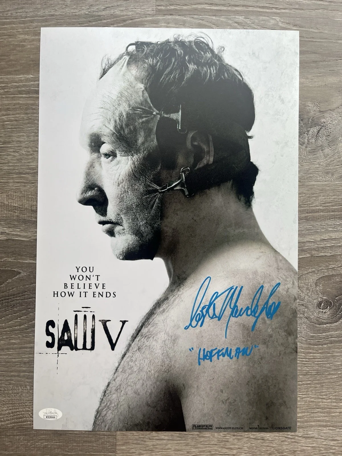 Costas Mandylor — Costas Mandylor Signed Saw V 11x17 Photo JSA COA Detective Hoffman Jigsaw Horror, изображение 2