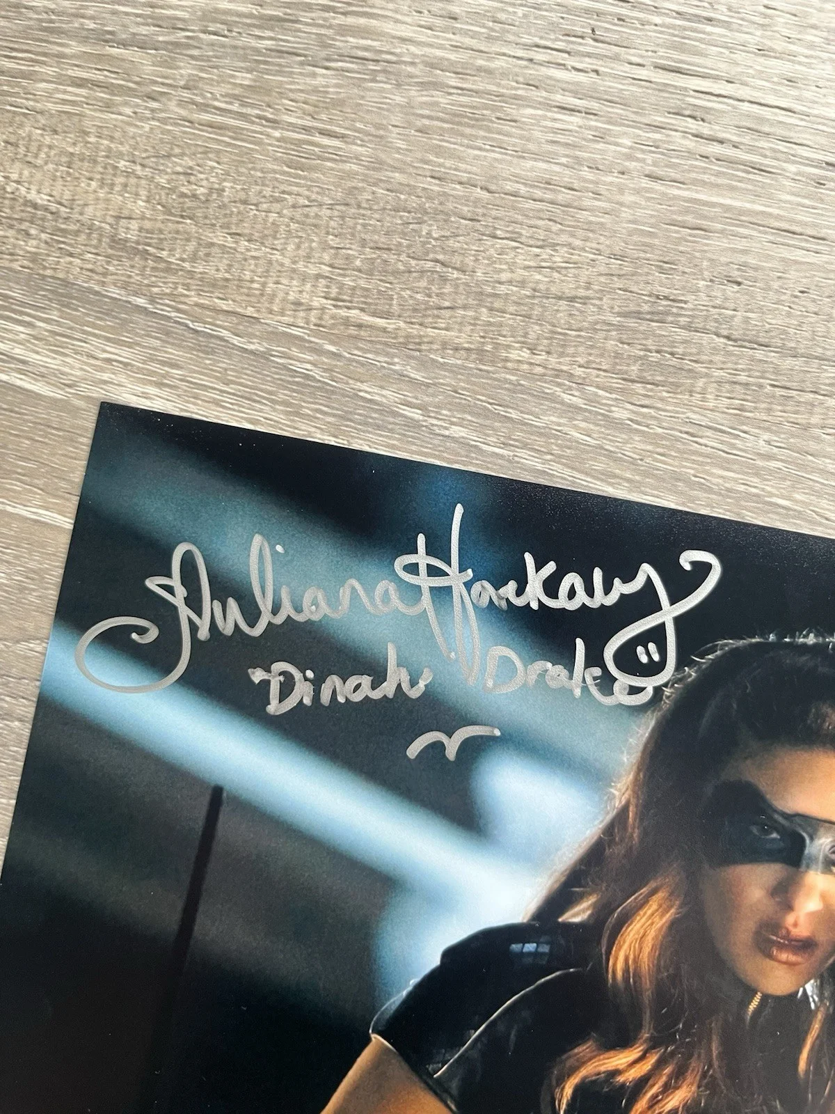 Juliana Harkavy — Juliana Harkavy Signed Black Canary 8x10 Photo ACOA Arrow DC Dinah Drake, изображение 4