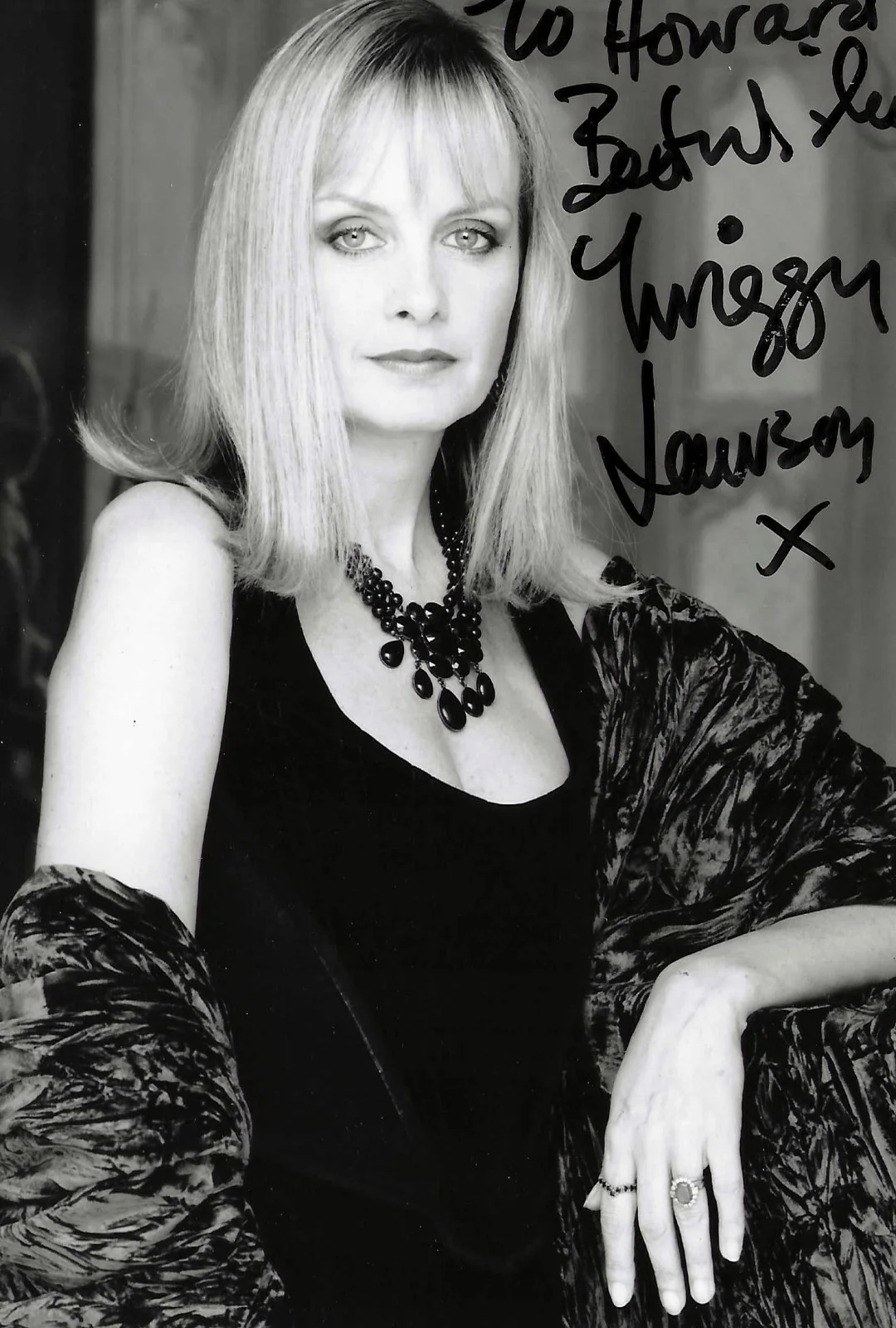 Lot of 7 SIGNED .. inc. Kathleen Turner, Twiggy, Mia Farrow, Meryl Streep+ COAs, изображение 2