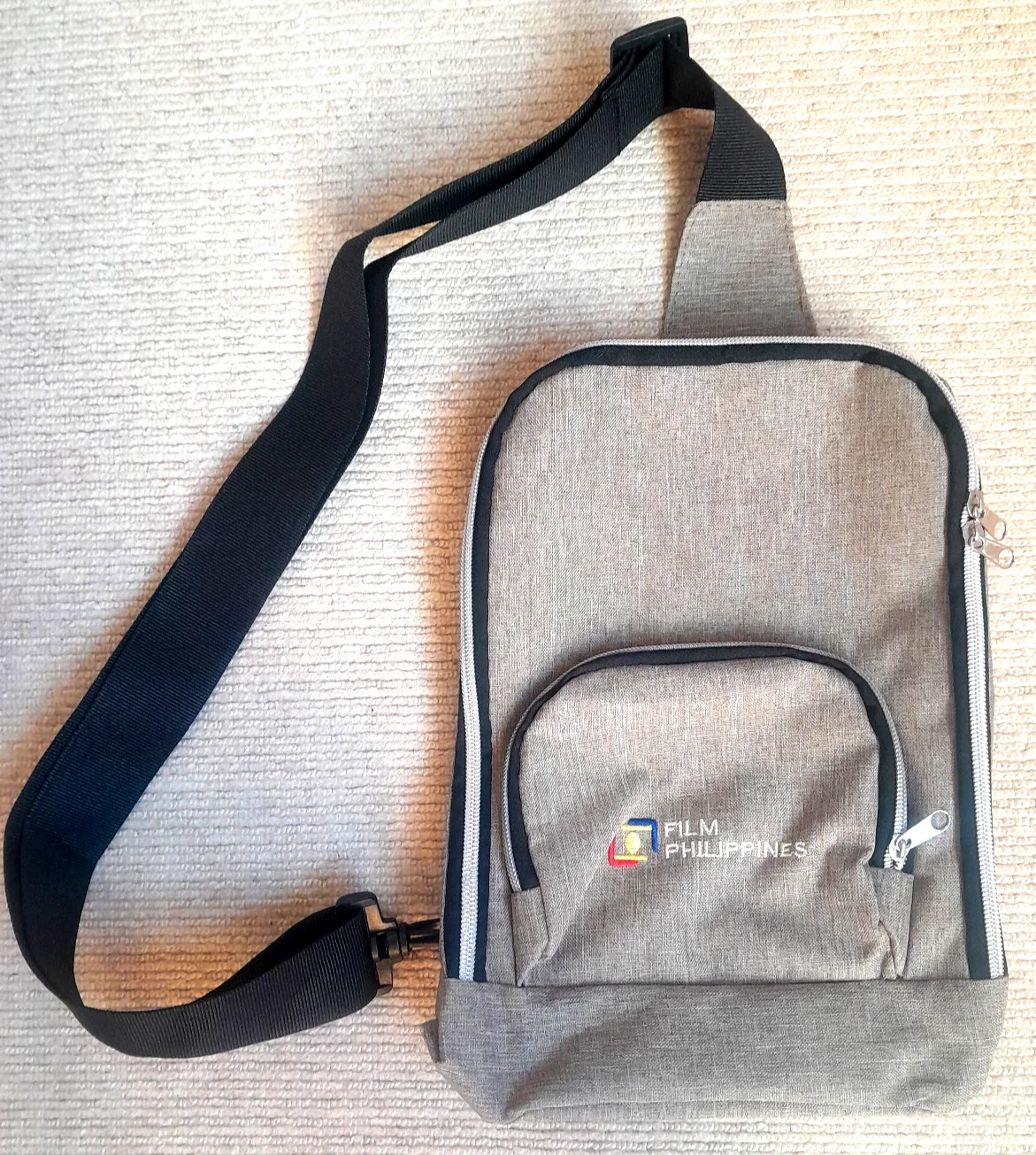 LIMITED COLLECTORS FILM PHILIPPINES MINI GREY CANVAS RUCKSACK WITH BLACK STRAP, image 4
