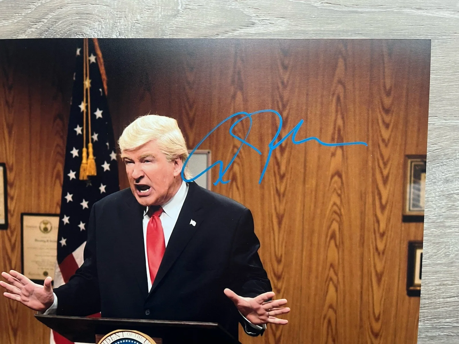 Alec Baldwin — Alec Baldwin Signed SNL Trump 11x14 Photo JSA COA Saturday Night Live, image 3